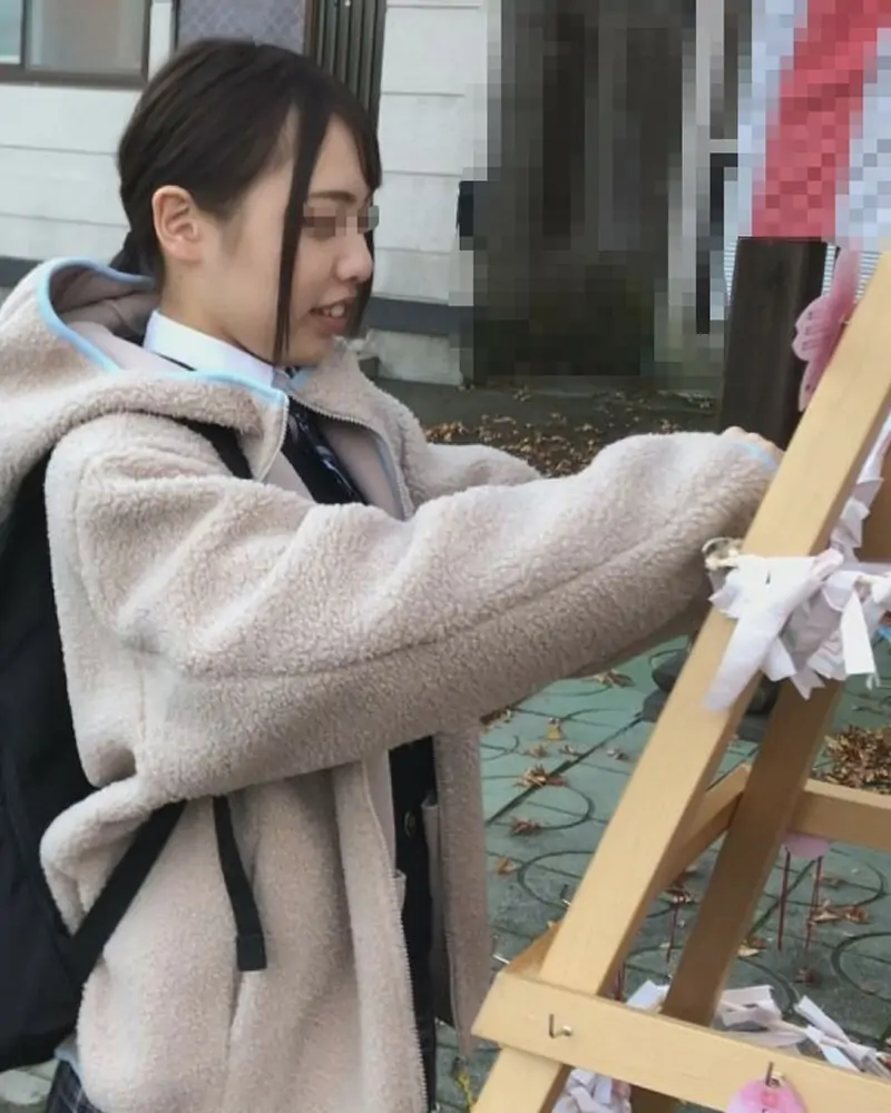 FC2-PPV-1206782 สาวน้อยผิวขาวไร้เดียงสาช่วยครอบครัว - Ordinary Person