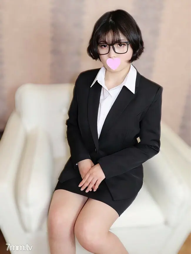 FC2-PPV-1704935 ยูริกะ อายุ 19 ปี สาวสวยนักศึกษาหางานที่ดูเหมือนไอดอล! สาวสวยคัพ E นมใหญ่ - ไม่เซ็นเซอร์